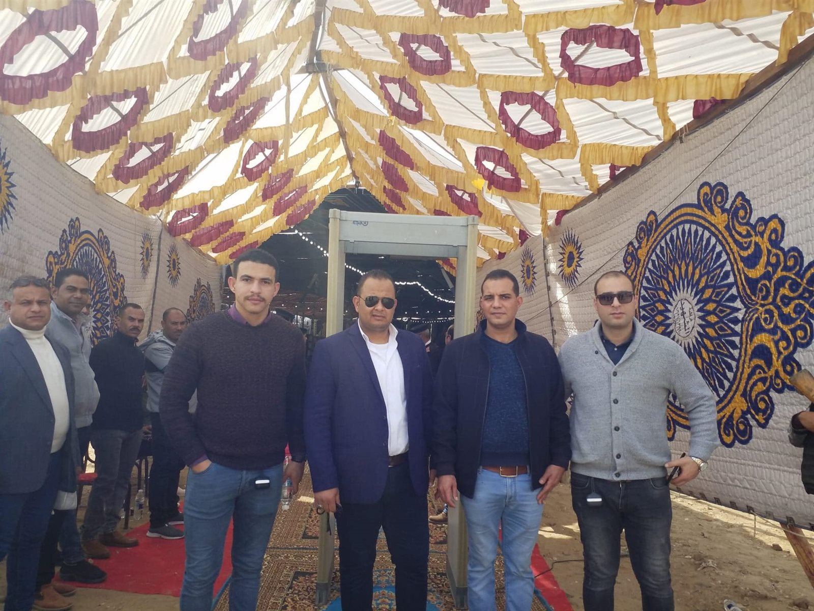 جلسة صلح بين عائلتين في دار السلام بسوهاج