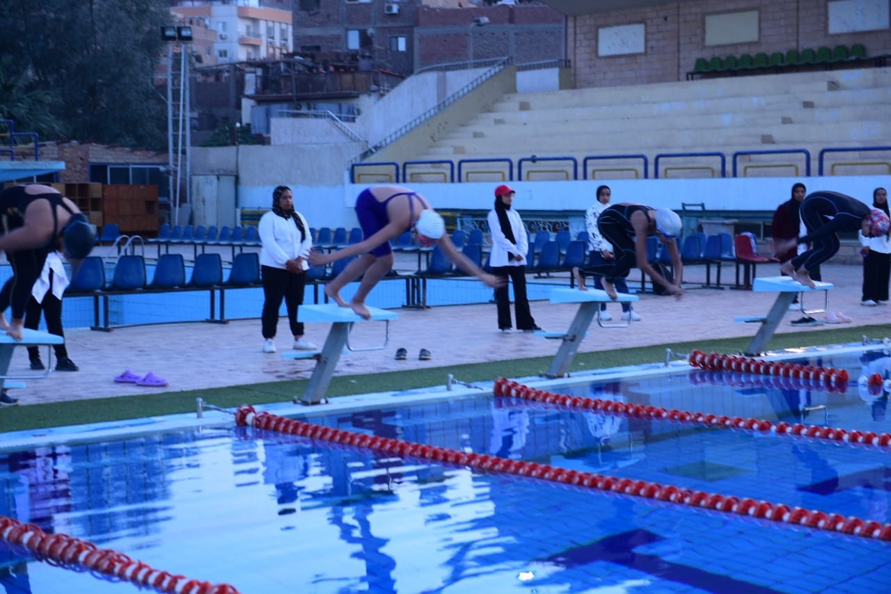 مسابقة السباحة بسوهاج