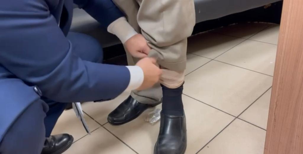 37739-ضبط-راكب-حاول-تهريب-40-ساعة-روليكس-(8)
