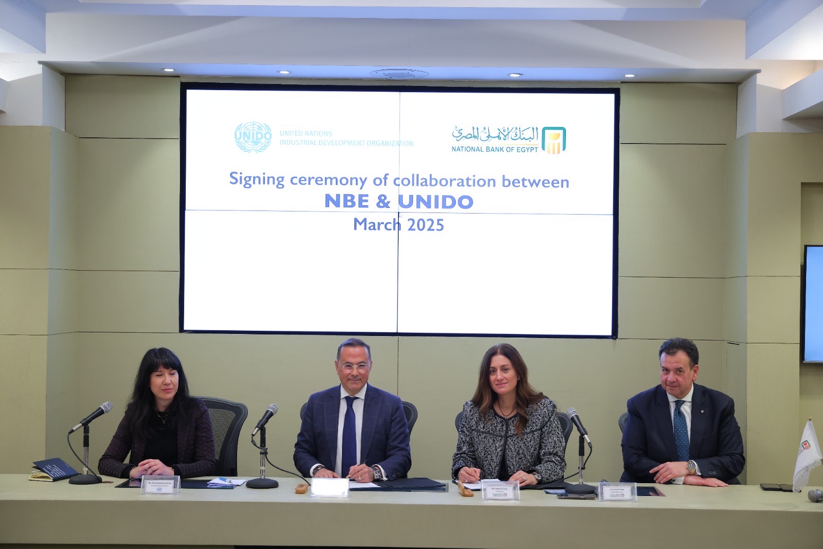 4ef73f61-da1a-4acd-a223-05dcb04dea7e