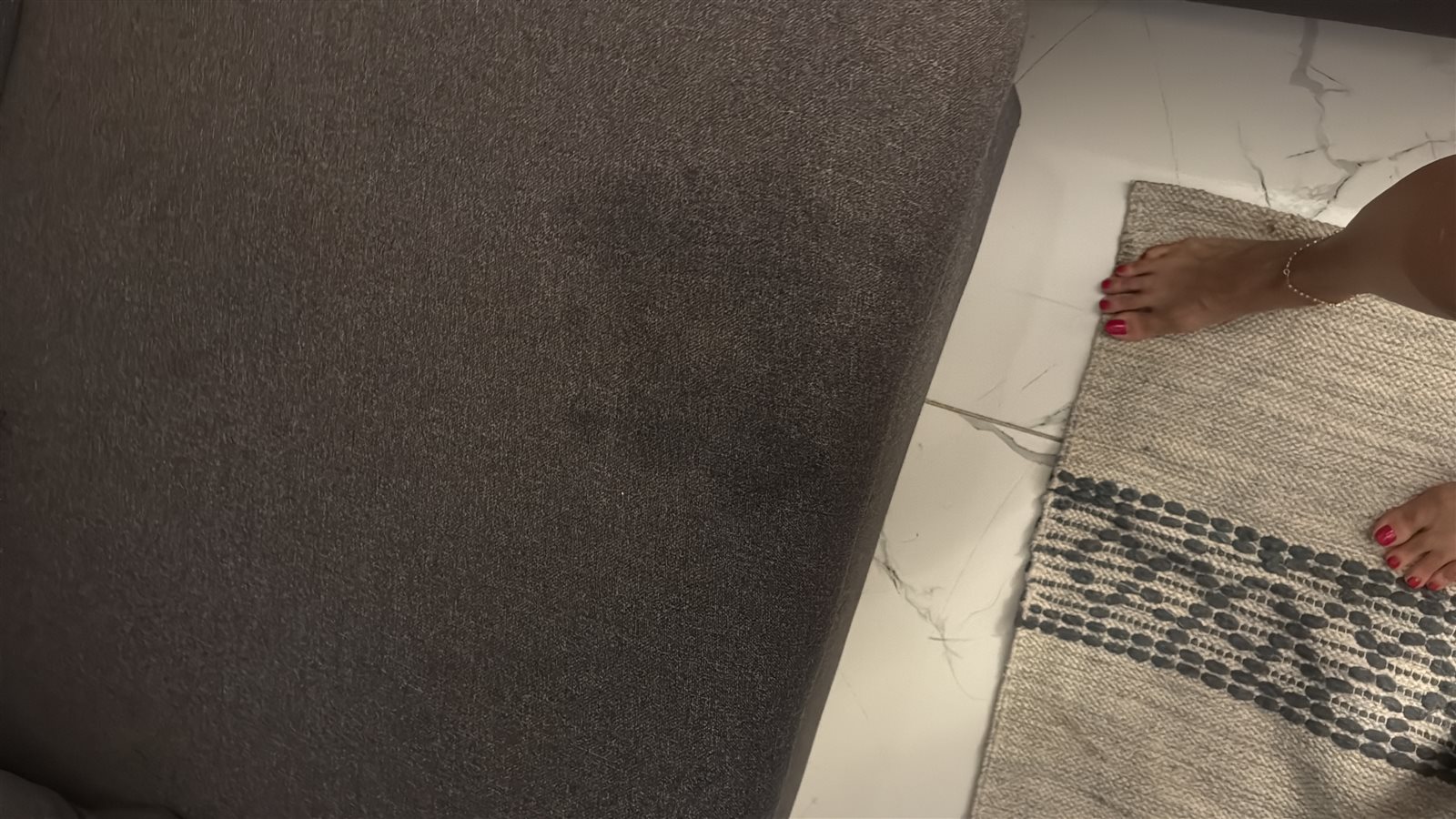 5D2B5899-8A81-4135-8439-BE366304F00F