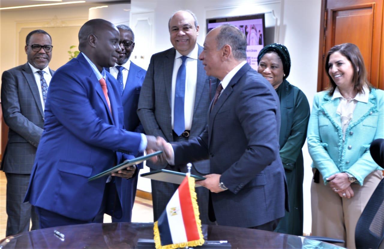 e25880f8-cfda-4cf8-8c61-524f5105ed9f