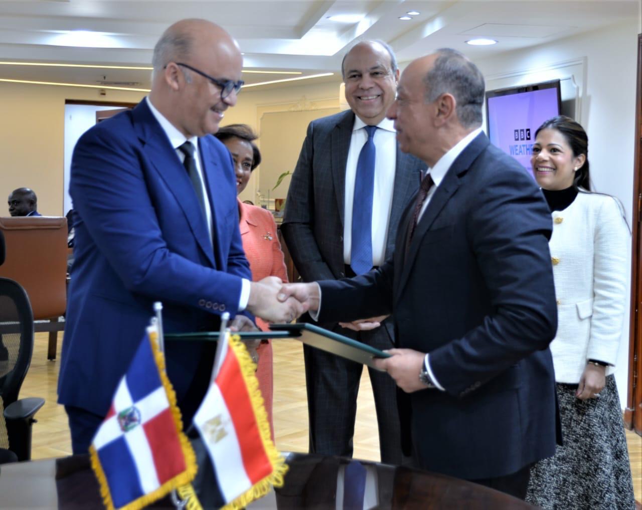 e92caa4a-32a5-4d08-b7fe-21d4bc874ef5