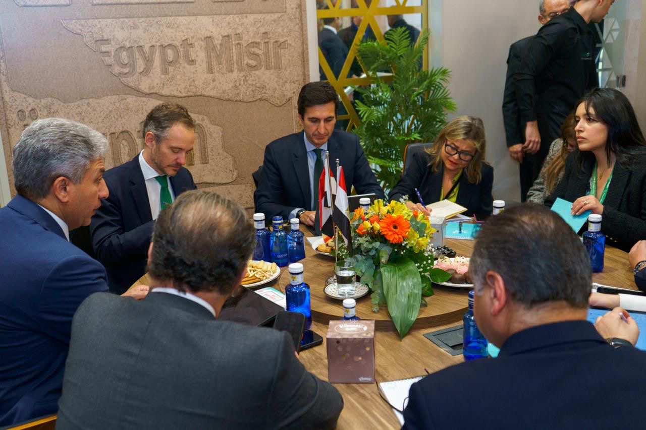 812c5cb5-0b30-4c28-9776-223186cd870f