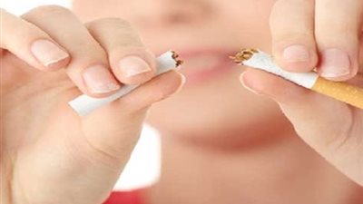 التدخين يسبب جفاف الجلد ونقص فيتامين 