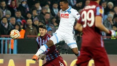 نابولي وايفرتون على أعتاب دور الـ16..وروما يتعادل على أرضه