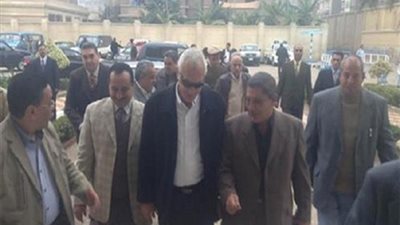 محافظ الغربية يبحث مشاكل غزل المحلة