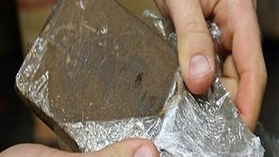 سقوط عاطل بحوزته 50 جرام حشيش بأسوان