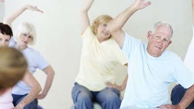التمارين الرياضية لكبار السن تطيل العمر 5 أعوام