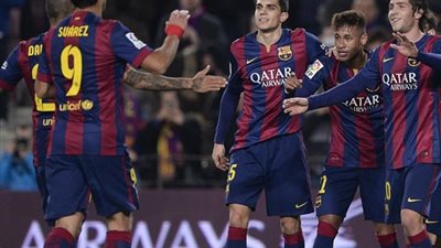 برشلونه يسعى لحسم الليجا الأسبانية على حساب أتليتكو