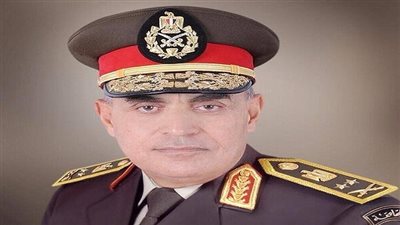 وزير الدفاع يلتقي وفد مجلس الشيوخ الأمريكي