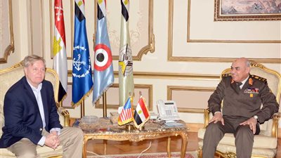 وفد الكونجرس الأمريكي يغادر القاهرة بعد لقاء الفريق أول صدقي صبحي