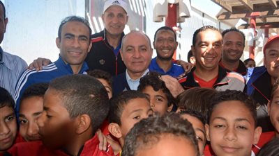 عبد الحفيظ يحتفل مع 