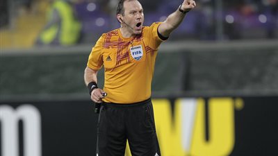 «اريكسون» يحكم مباراة سبورتينج براجا (كوكا) و شاختار دونيتسك في الدوري الأوروبي