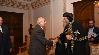 بالصور.. «تواضروس» يستقبل إسماعيل سراج الدين مدير مكتبة الإسكندرية