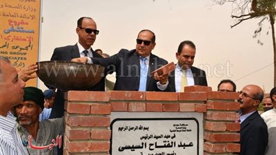 محافظ سوهاج يضع حجر الأساس لمستشفى بلصفورة تزامنًا مع الاحتفال بالعيد القومى