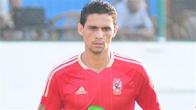 عبد الحفيظ ينفى تلقى 