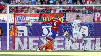 «أتلتيكو» يقسوعلي غرناطة بثلاثية نظيفة ويتقاسم الصدارة مع برشلونة