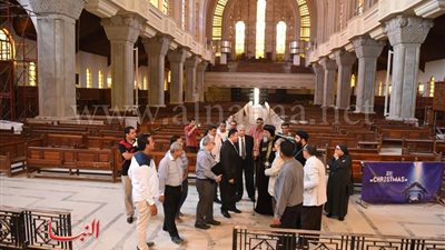 استعدادًا لإقامة قداس العيد.. «تواضروس» يتفقد سير العمل بالكاتدرائية