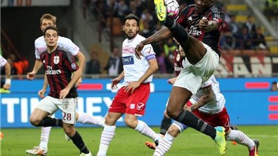 ميلان يسقط في فخ التعادل أمام كاربي بالكالتشيو