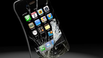 «أبل» تكشف عن العمر الحقيقى لـ«آيفون»