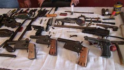 ضبط عاطل يدير ورشة لتصنيع الأسلحة بالقليوبية 