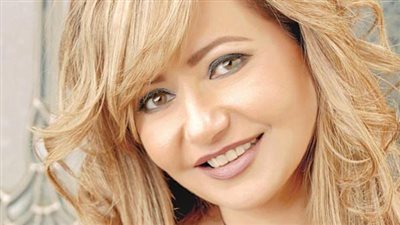 ليلى علوي تهنىء نور الشربيني بفوزها ببطولة العالم للإسكواش: مفيش مستحيل