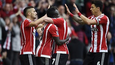 ساوثهامبتون يعذب السيتيزن برباعية  ويصعد للمركز ال7