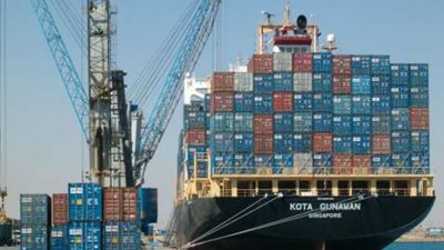 1500 طن كيماويات يستقبلها ميناء الأدبية