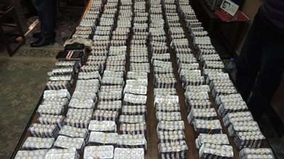 القبض على ممرضة بحوزتها 13 الف قرص مخدر بالقليوبية