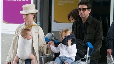 بالصور.. ميلسيا جورج مع زوجها وطفليها في فرنسا لحضور 