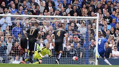 البلوز ينهى موسمه بالتعادل مع الثعالب بطل البريميرليج 