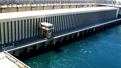 «الكهرباء»: محطة أسيوط تقارب إنتاج السد العالى من التيار