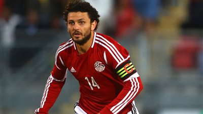 تقرير.. روايات نجوم الأهلي تدين نبيه وناجي وكوبر في أزمة غالي