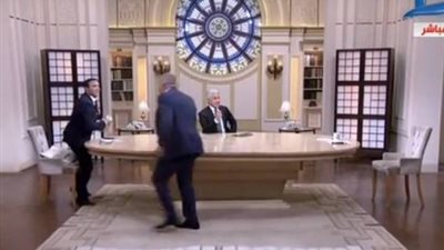 «النبأ» ينفرد بتفاصيل خناقة «شوبير» و«الطيب» بعد قطع البث