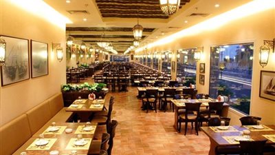 دراسة : تناول الطعام في إضاءة عالية يساعد على فقدان الوزن