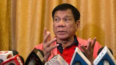 رئيس الفلبين يواجه عاصفة من الانتقادات بسبب تصريحاته المناهضة للصحفيين