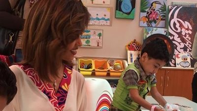 رنا سماحة بعد زيارتها لمستشفى 75375: النهاردة أسعد وأصعب أيام حياتي