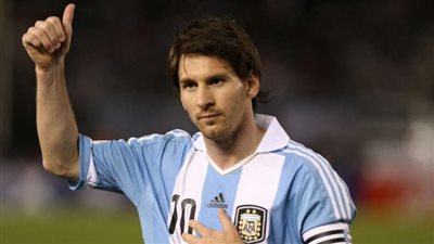 والد ميسى: أنا ونجلى لا نفهم فى أمورالضرائب ، فكيف نتهرب منها 