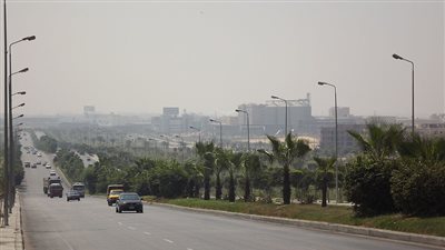  إنشاء نفقين للسيارات لربط المنطقة الصناعية فى العبور بأحياء المدينة 