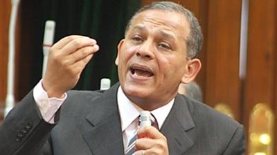 «السادات» يهاجم وزيرة الاستثمار بعد تصريحات بيع حصص شركات القطاع العام