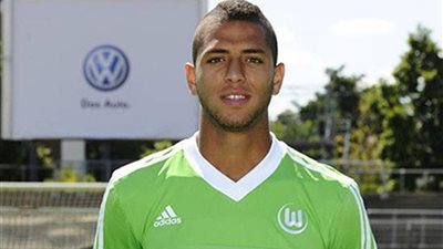 مدافع ريال بيتيس على رادار اندية الدوري المصري