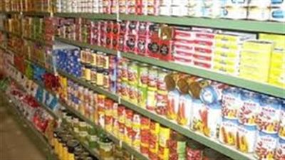 ضبط سلع غذائية «فاسدة» داخل سوبر ماركت بالقليوبية 