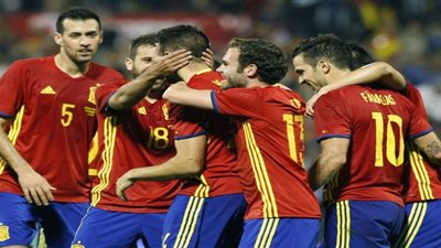 اسبانيا تصطدم بالتشيك فى أفتتاحية المجموعة الرابعة بـ