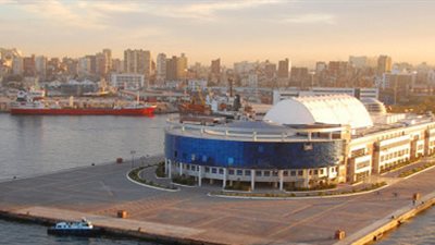 وصول رسالة فحم وتداول أكثر من 9 آلاف شاحنة بميناء الإسكندرية