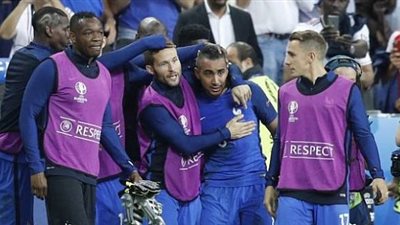   بالفيديو .. فرنسا تخطف البانيا بهدفين وتواصل التقدم في يورو 2016 