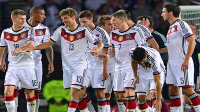 يورو..الماكينات الألمانية تخشى الخطر أمام إيرلندا الشمالية 