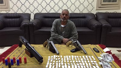 سقوط «توته» بحوزته بندقية آلية غير مرخصة بأسوان