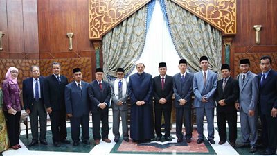 شيخ الأزهر يستقبل وفدًا من جامعة دار السلام بإندونيسيا