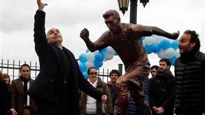 بالفيديو والصور.. تدشين تمثال لميسي في الأرجنتين